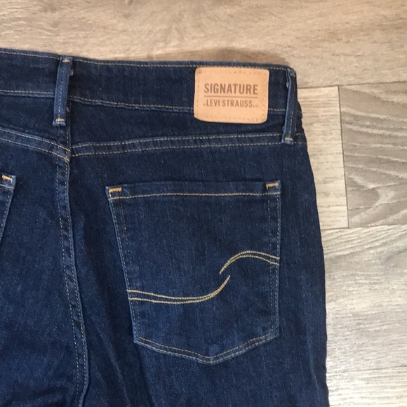 Levi’s mid rise boot cut jeans - Picture 4 of 6